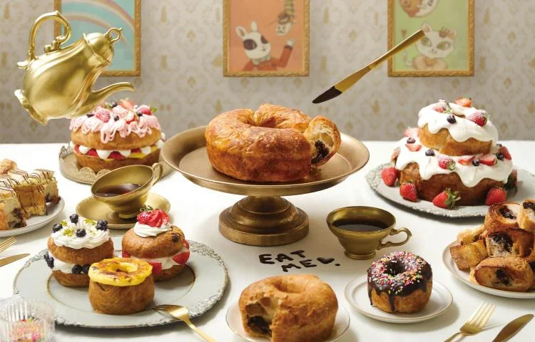 Heart Bread ANTIQUE / GUILTY’S — Tenjin Underground Mall — Operator food illustration supplied for the October 23 Tenjin Underground Mall opening; not a photograph of the branch interior.