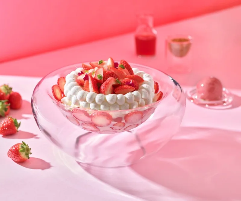 Maru strawberry bingsu dessert
