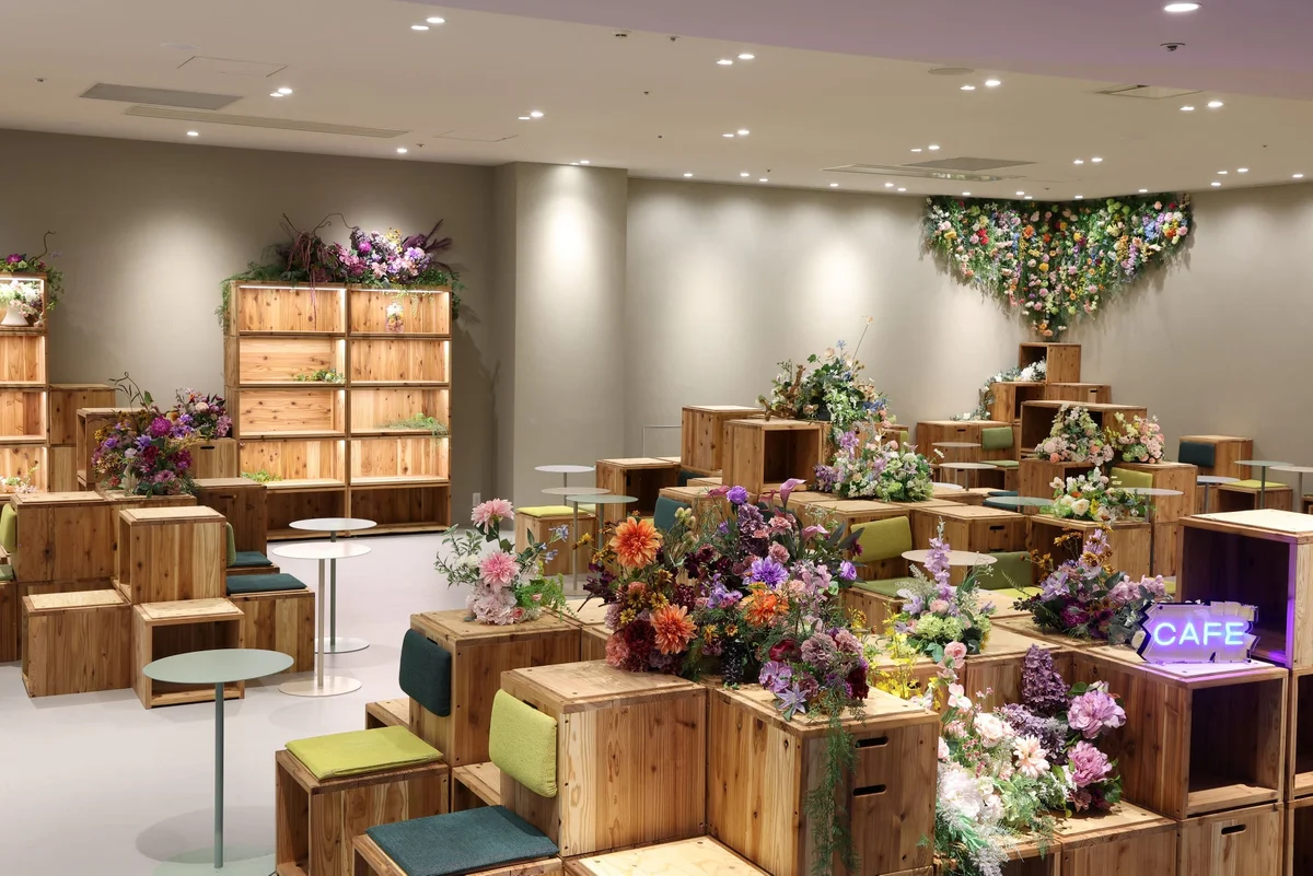 Share CAFE FLEUR — Shinjuku Marui — Actual Shinjuku FLEUR dining room